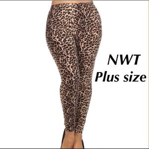 𝅺LEOPARD print leggings. Plus size. NWT
